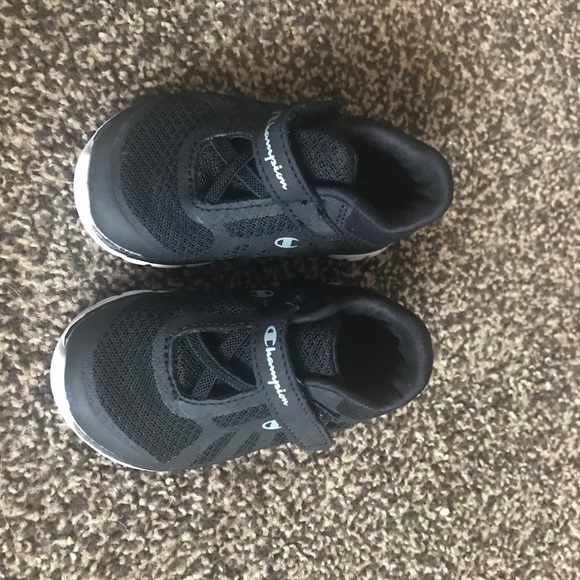 champion shoes size 4